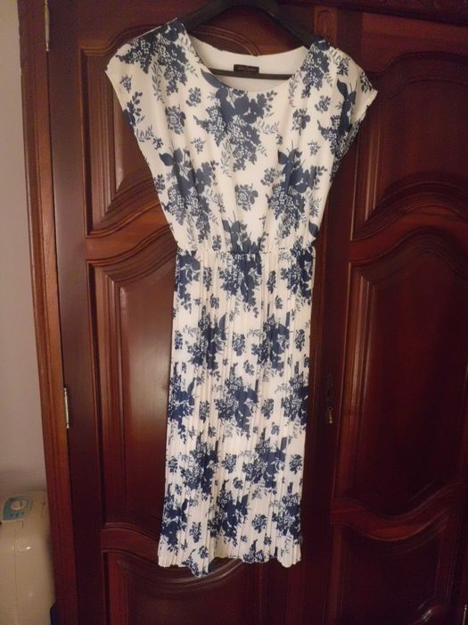 Vestido Florido Tamanho M (Novo)