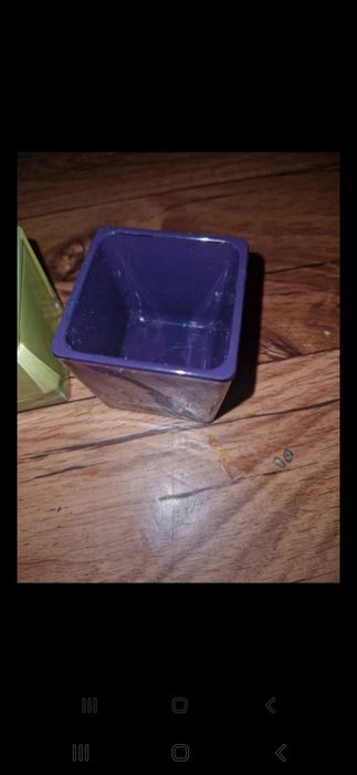 Zestaw małych świeczników