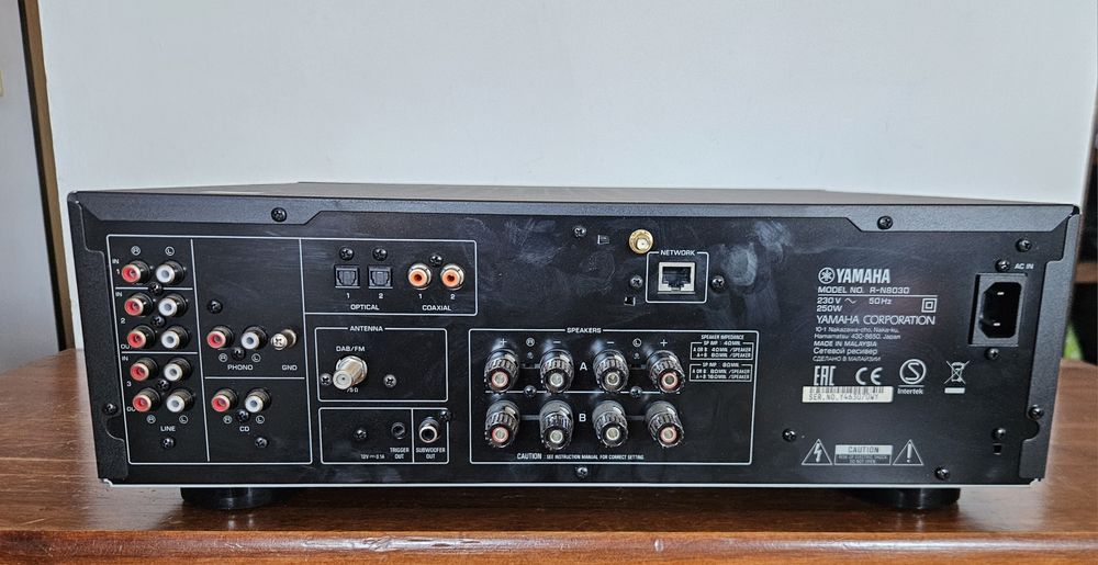 Amplituner YAMAHA R-N803D (Spotify, Tidal)