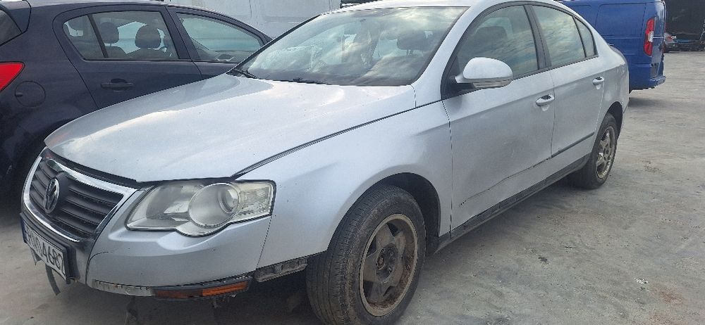 Cały Passat b6 srebny na części