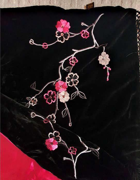 Echarpe de cerimónia - veludo bordado e cetim - nunca usada