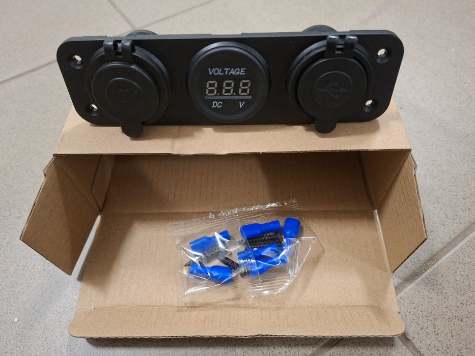 Panel gniazdo zapalniczka woltomierz usb łódka ponton motorówka