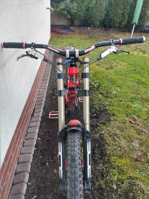 YT Tues CF PRO 2015 doinwestowany FR, DH