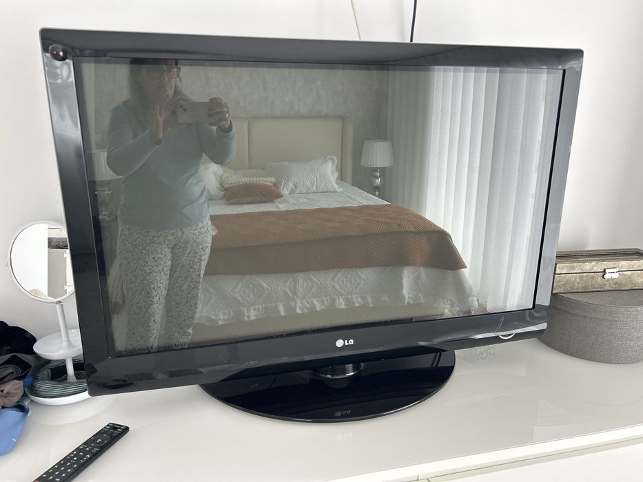 Vendo tv………………………………………………………