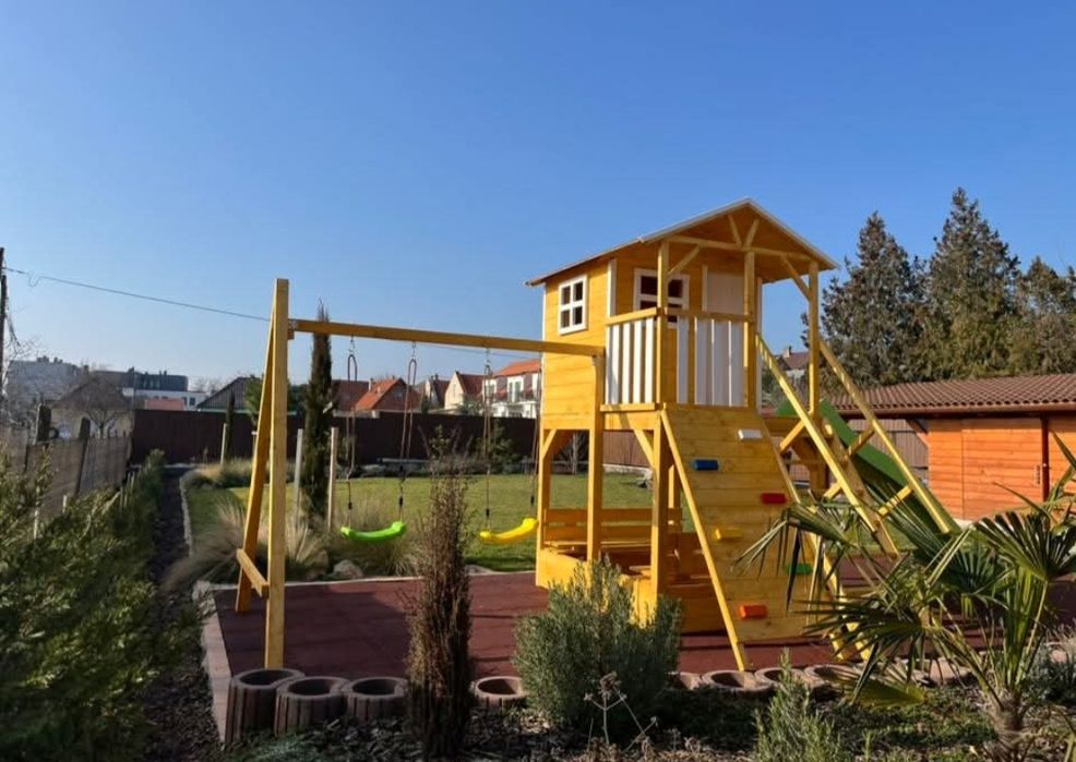 Domek dla dzieci plac zabaw
