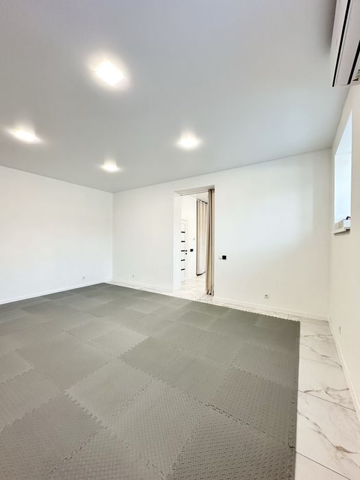 Сдам коммерческое помещение 57 м2 в ЖК Левобережный