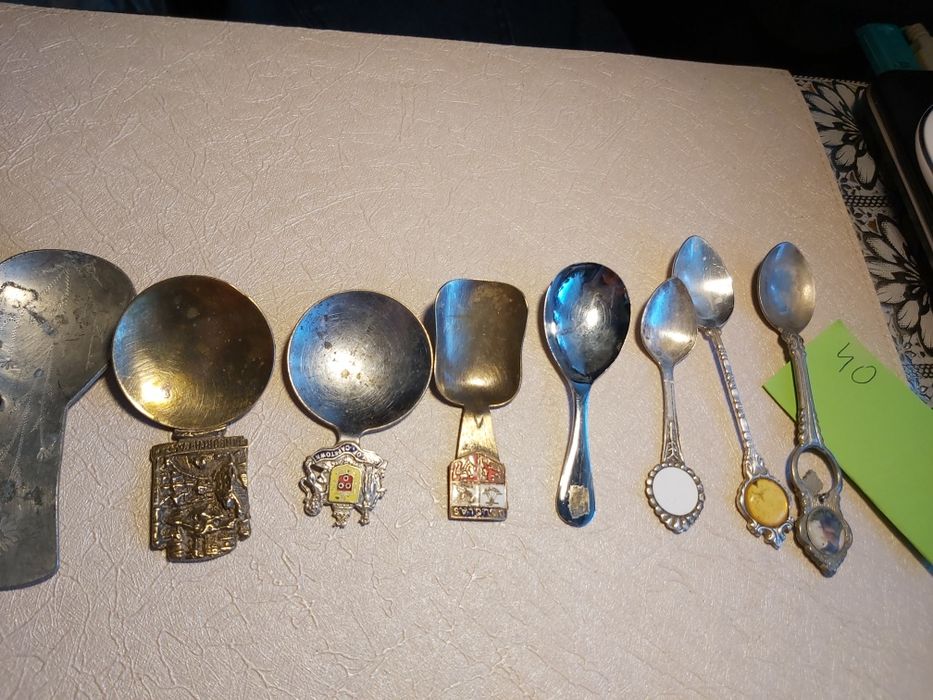Stare łyżeczki kolekcjonerskie wiekowe