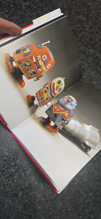 Livro catálogo Robots