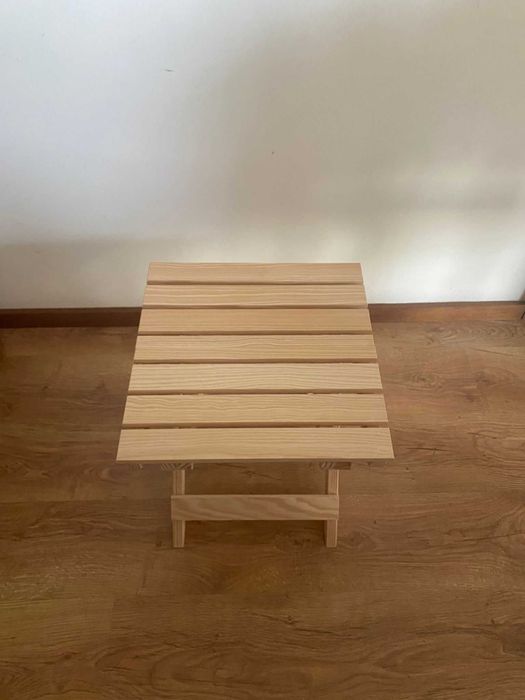 Mesa dobrável madeira maciça de 40x40 e 41 cm de altura nova
