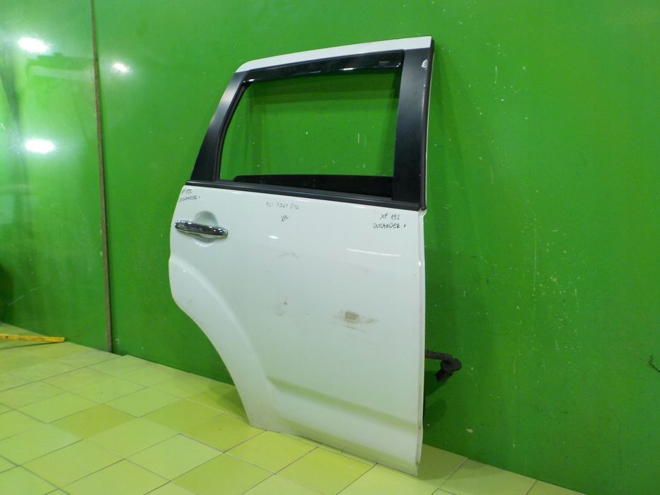Mitsubishi Outlander II LIFT 2.2 DID 12r 5D drzwi prawe tyl