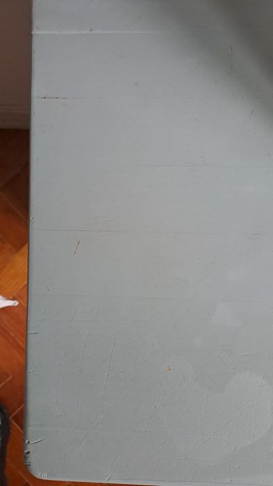 Mesa de cabeceira (madeira)