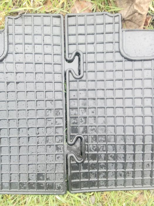 Продам коврики Сценик 2