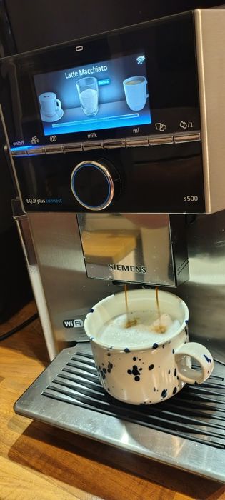 Ekspres do kawy Siemens EQ9 model s500