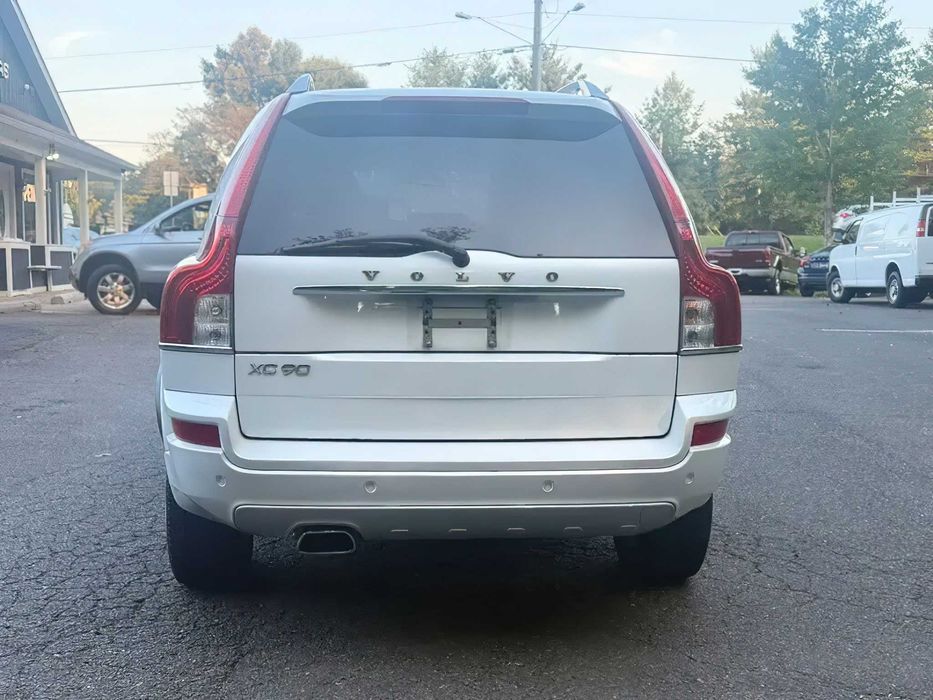 Volvo XC90      2015