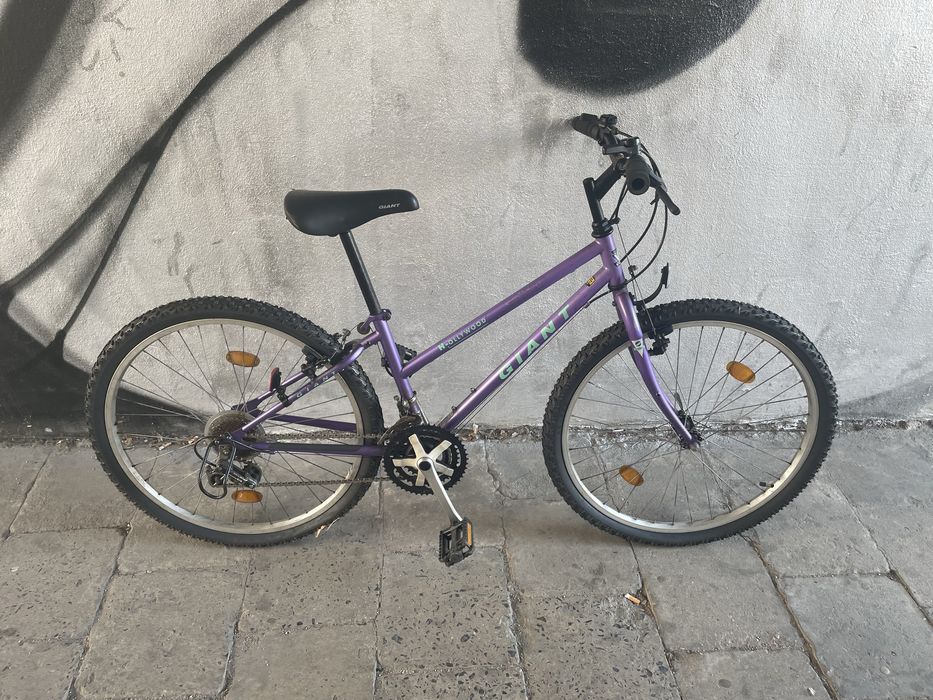 Rower Giant Hollywood