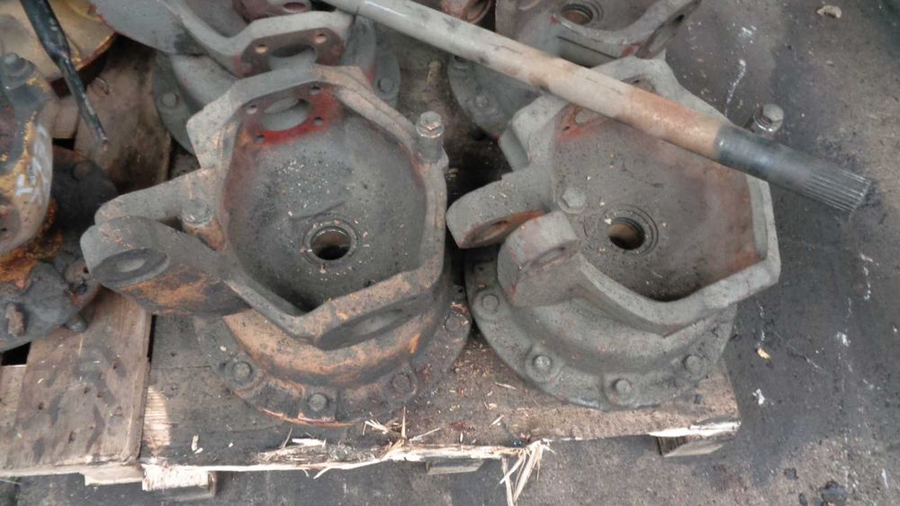 Case 595 Fermec 960 965 zwrotnica prawa lewa