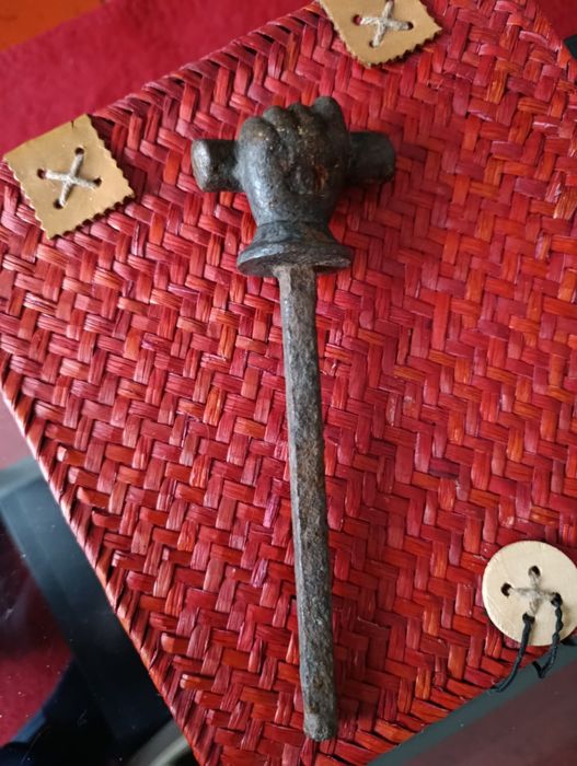 Objecto em ferro antigo