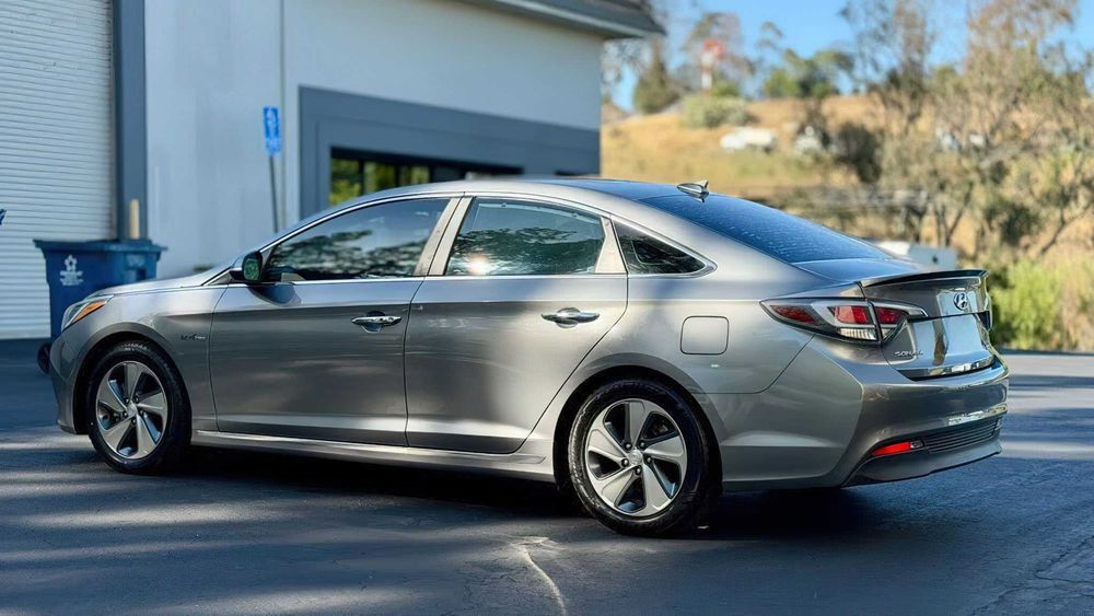 Hyundai Sonata Limited      2017