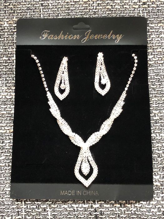 Nowy komplet biżuterii