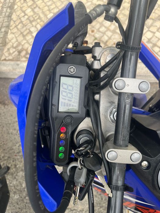 Yamaha Wr 125 R Moto de garagem