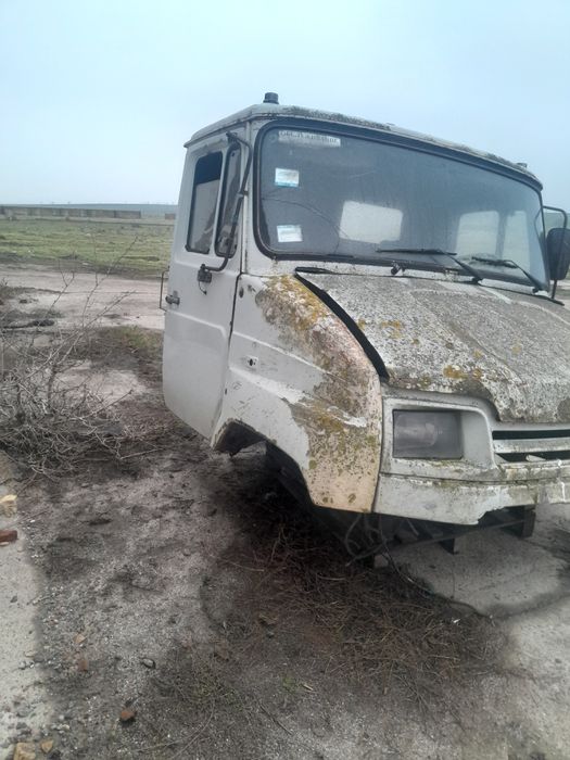 Кабина и ходовка на зил бычек .