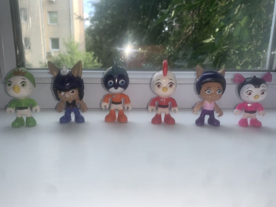 Фігурки ,відважні пташки,та звірята з світбоксів