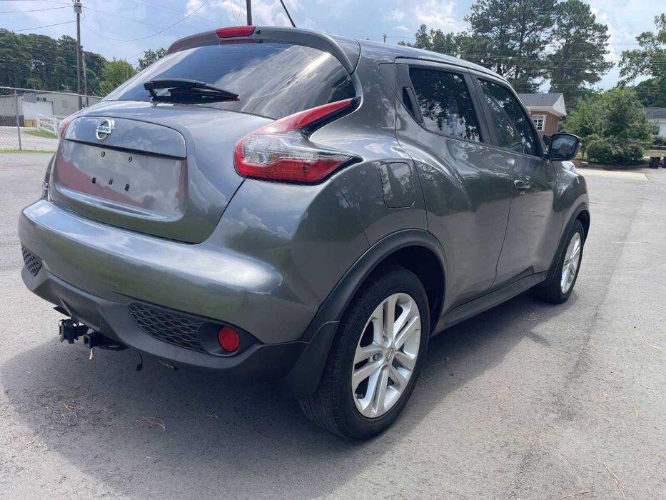 Nissan Juke SV      2016
