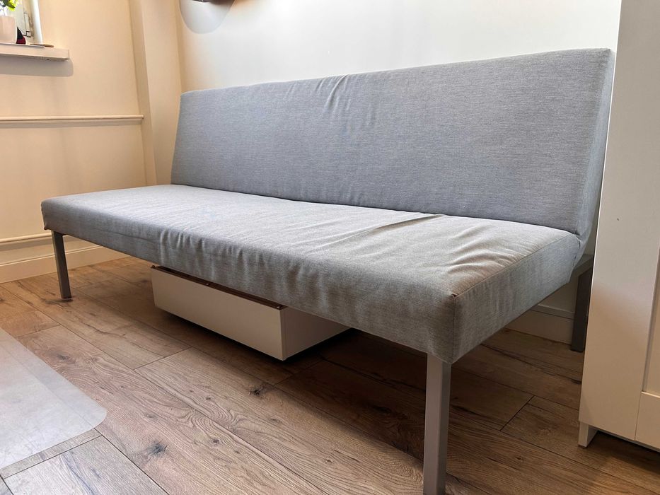 Mała sofa, rozkładana, z funkcją spania [rezerwacja]