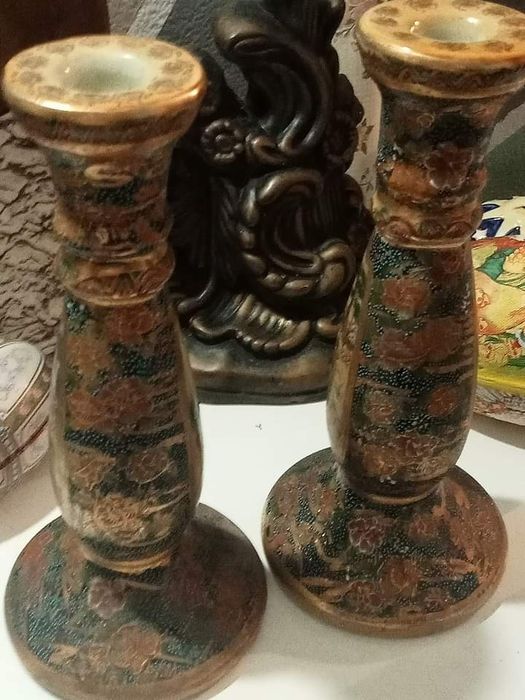 Belo par de castiçais Satsuma