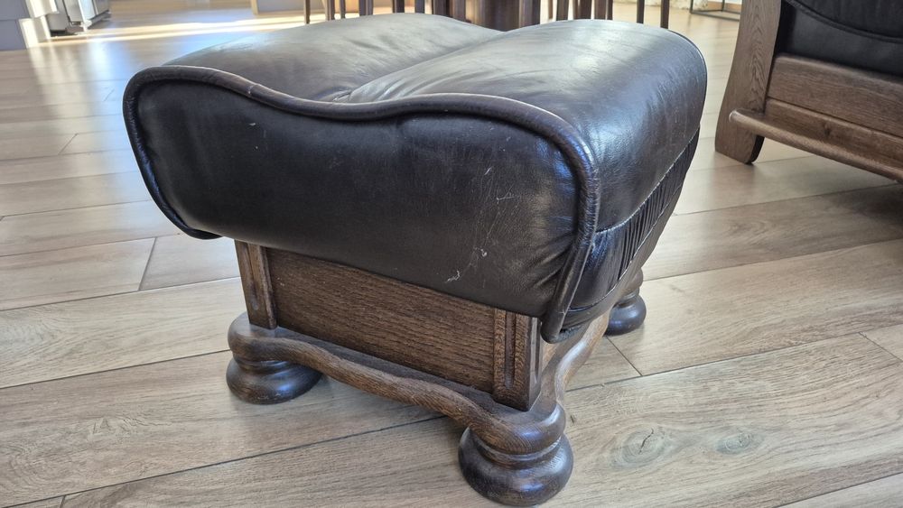 Komplet skórzany Kler- kanapa U, ława, 2 pufy