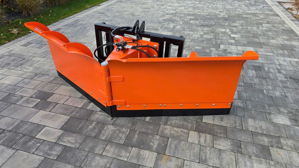 Pług strzałkowy Metal-Technik 2,6 m 3 m hydrauliczny V U TUZ euroramka do tura
