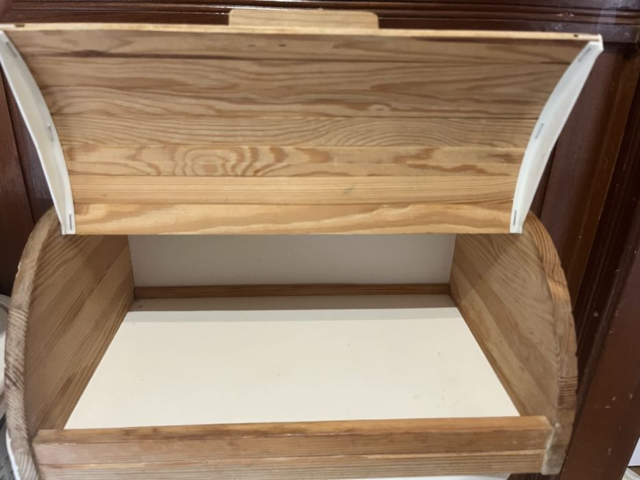 Caixa para guardar pão