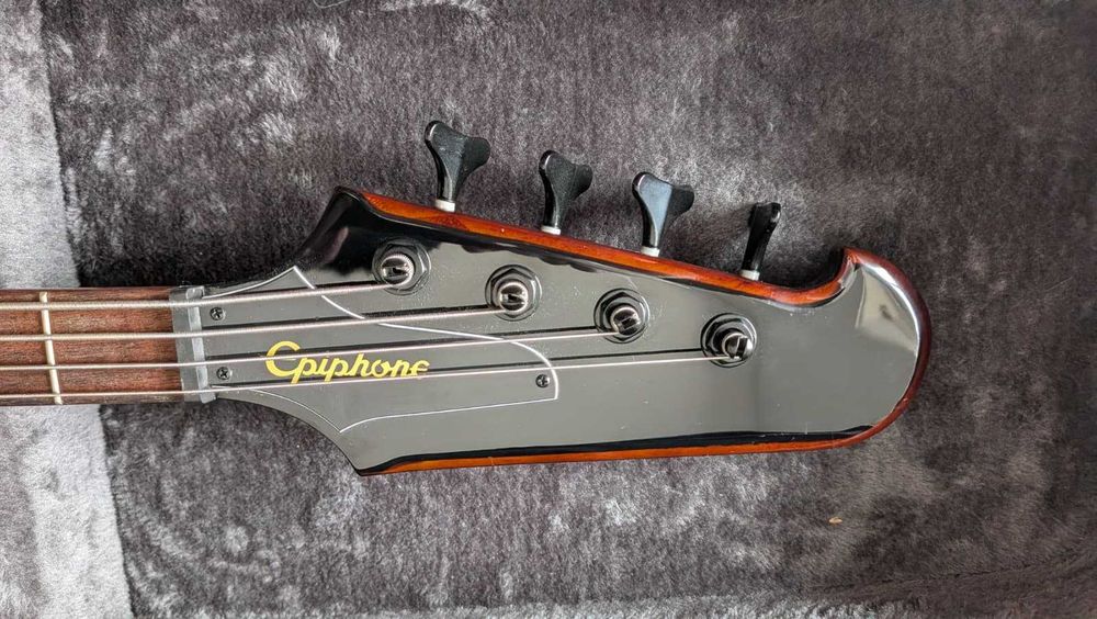 Baixo Epiphone thunderbird com Hardcase