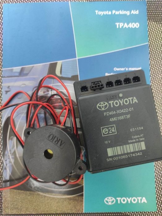 Оригінальний блок управління  і динамік парктроніка Toyota