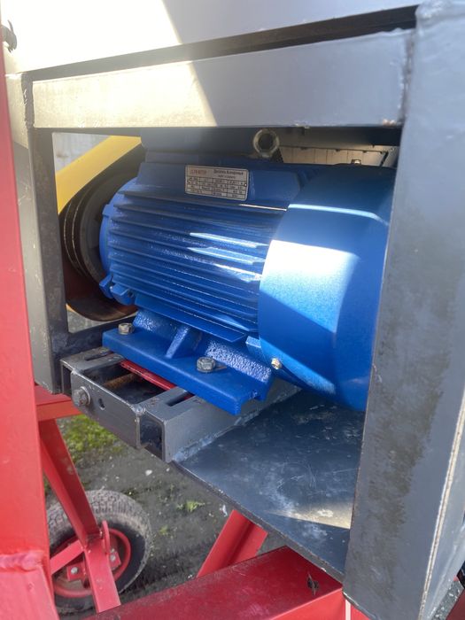 Погружчик зерновий