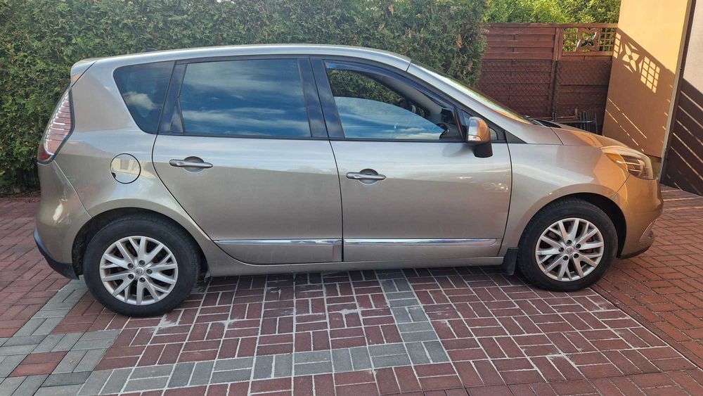 Renault Scenic III 2012 r. 1.4 benzyna
