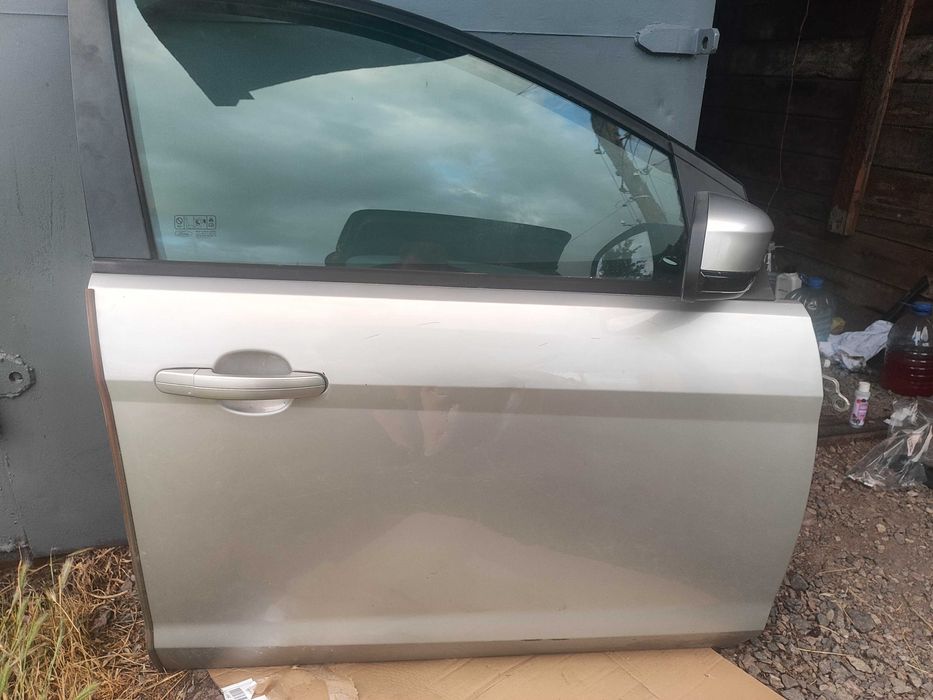 Дверь права передня форд фокус2