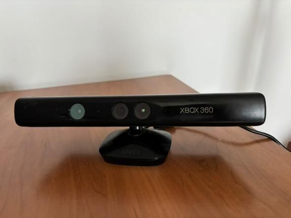 Xbox 360 slim S z Grami i kinectem+8 gier gratis