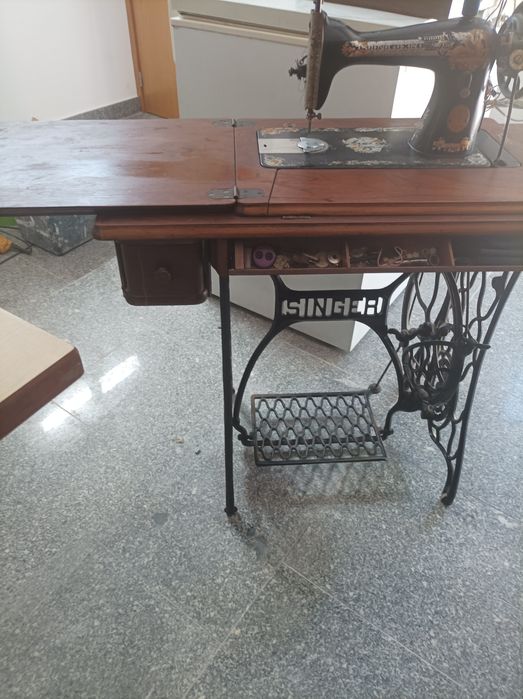Vendo máquina de costura