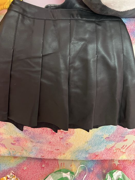 Спідники  до школи для дівчинки 116-128  Zara  з екошкіри та інші