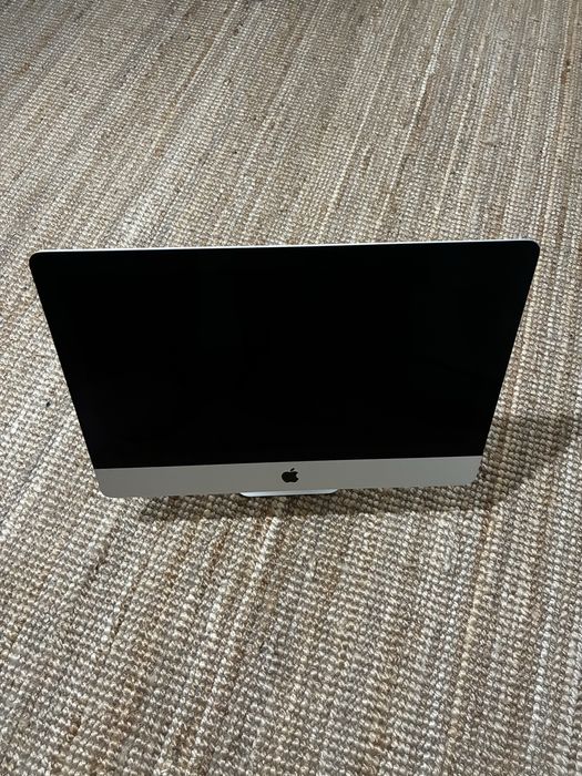 iMac 21.5” Late 2013 – AVARIADO – Com caixa original