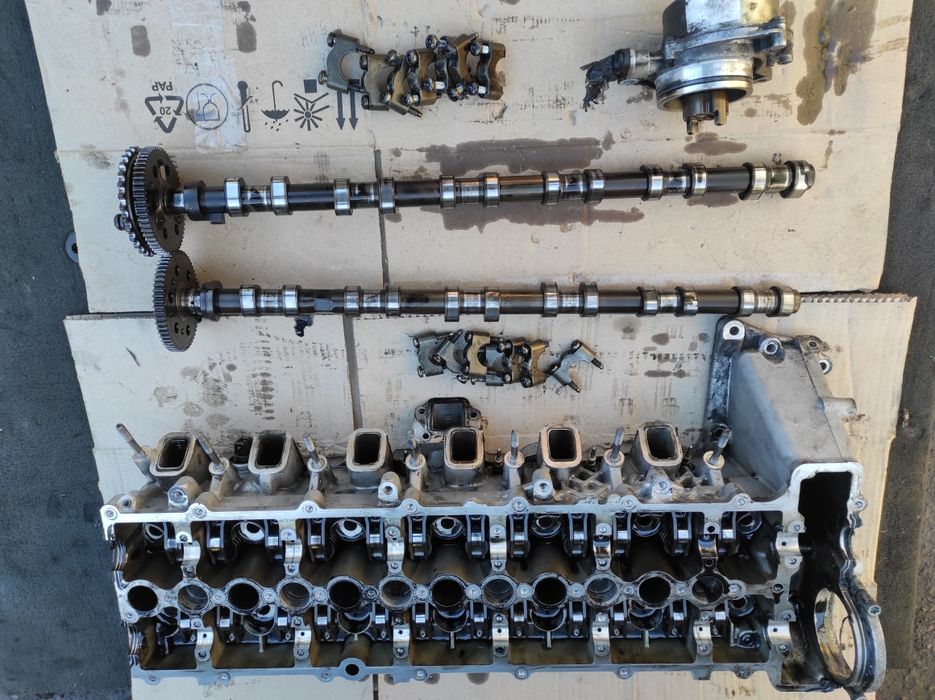 Головка блока двигателя мотора бмв 3.0 дизель BMW 3.0 M57