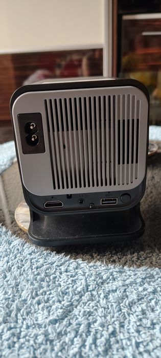 Projektor  hy320