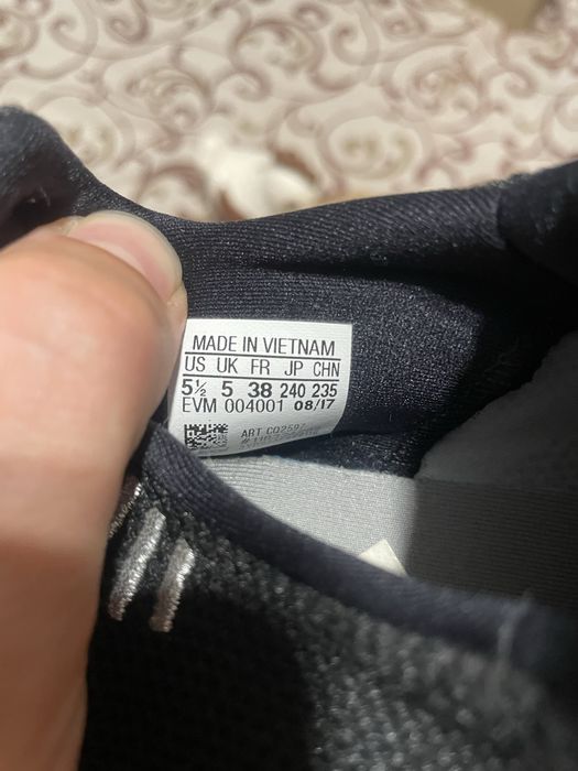 Кросівки adidas 38 розмір нові