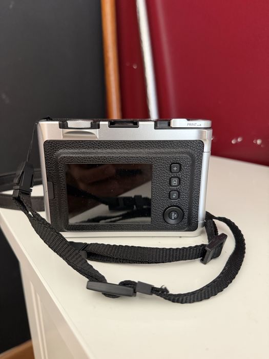 Fujifilm Instax Mini Evo Preta (DENTRO DA GARANTIA) com cartão de memória Sandisk Ultra 32GB