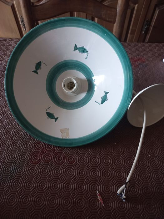 Candeeiro de teto em cerâmica