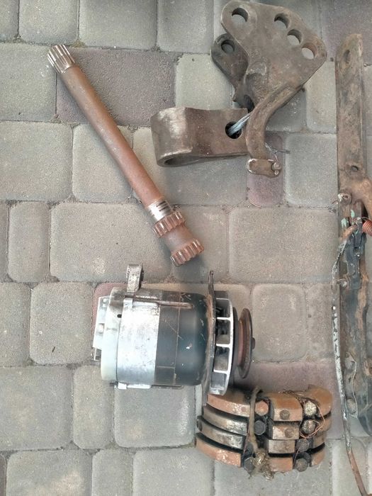 продам запчасть трактора мтз-80 82 892 1025