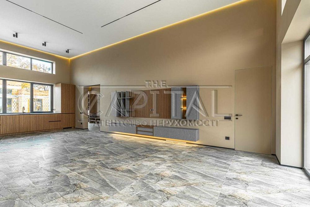 Продаж будинку в закритому котеджному містечку, Лісники.