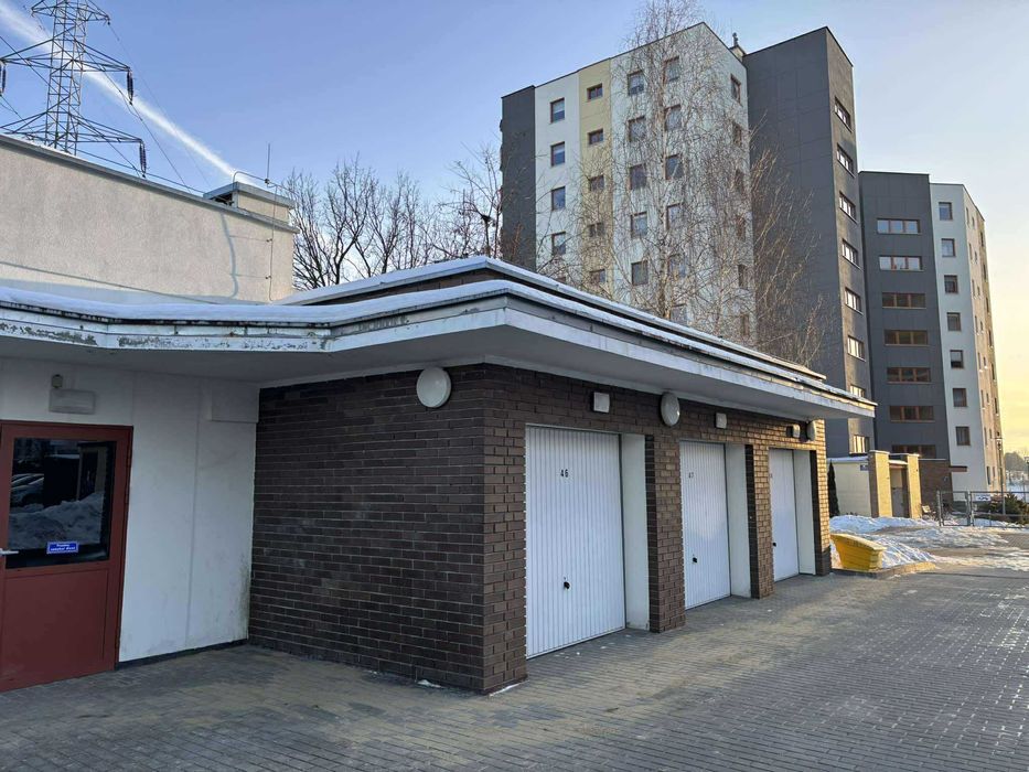 Garaż w kompleksie garażowym Onyksowa 16