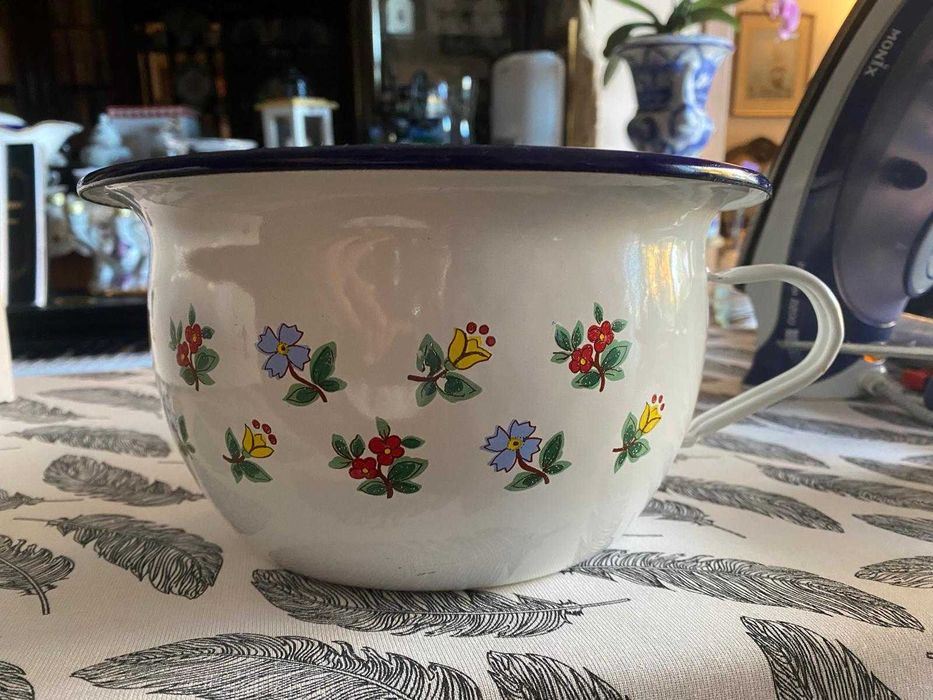 Bacio /penico esmalte vintage flores